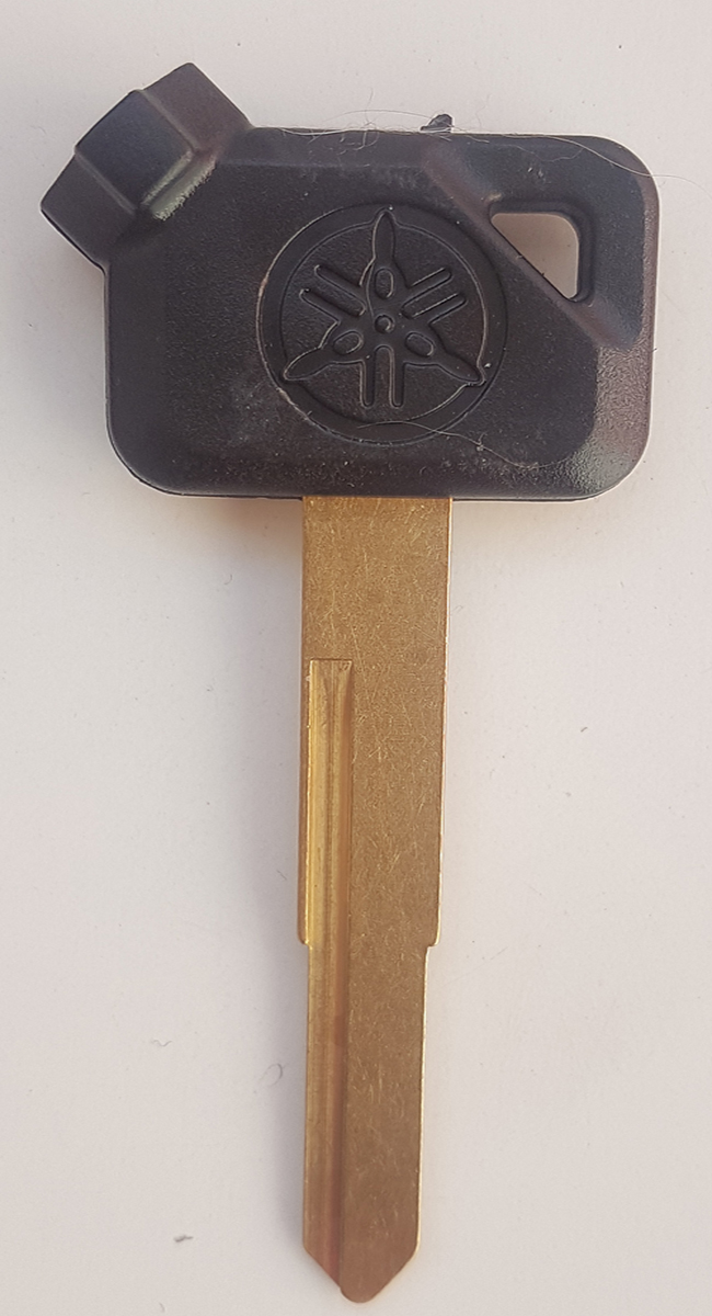LLAVE YAMAHA PERFIL YH35 IMAN DERECHO 
